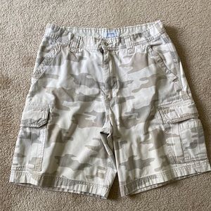 Old Navy me’s cargo shorts.